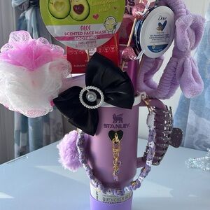 💜 Stanley Tumbler Gift Bouquet – Valentine’s Day / Birthday Gift – New